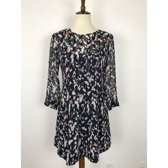 Club Monaco Dresses & Skirts - Club Monaco Delaynee Silk Sheer Pleated Dress